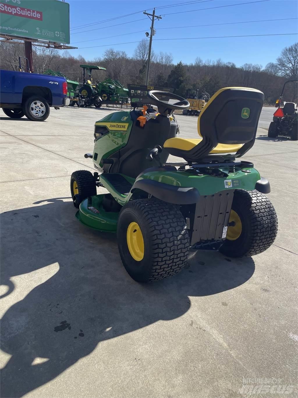John Deere S130 Sitteklippere