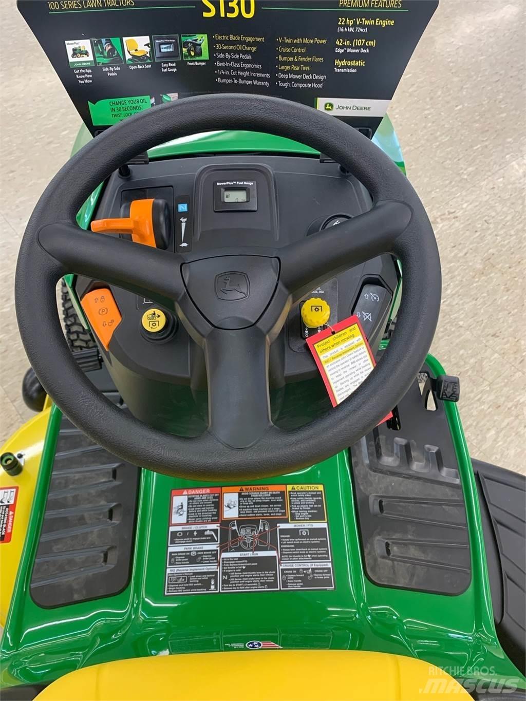 John Deere S130 Sitteklippere