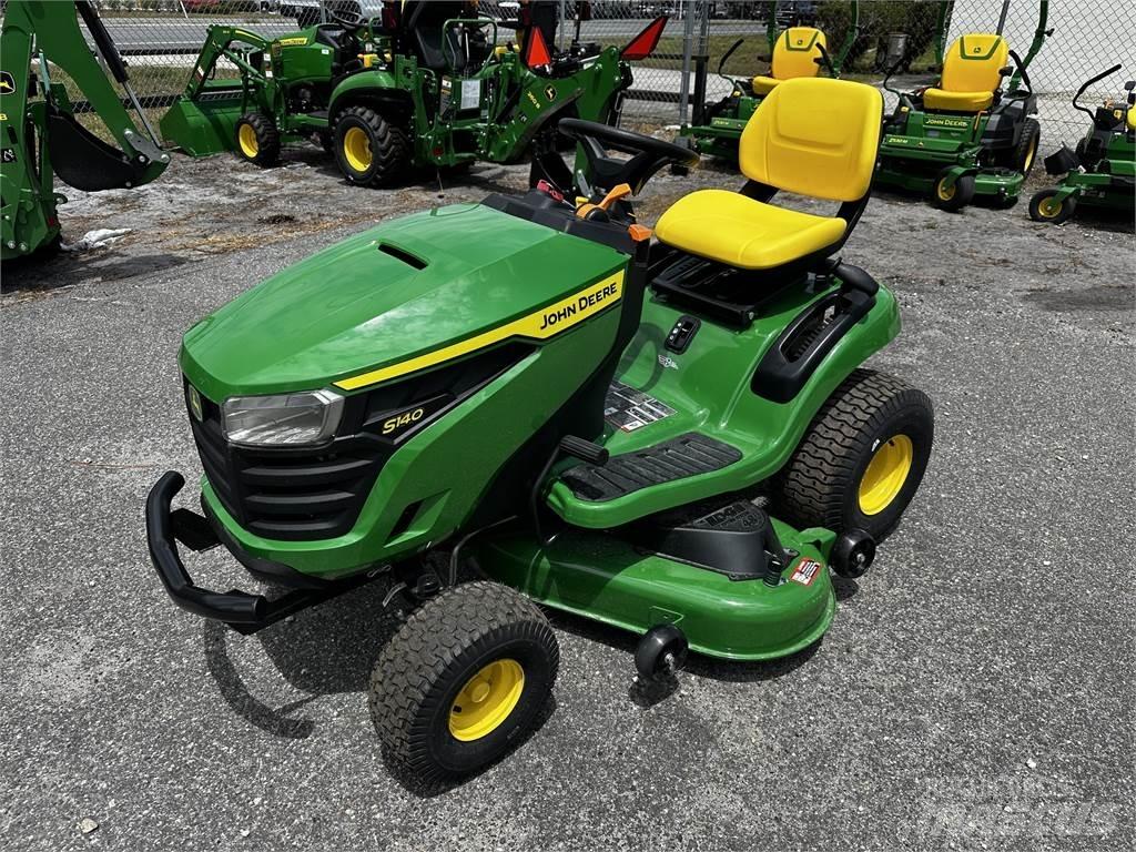 John Deere S140 Sitteklippere