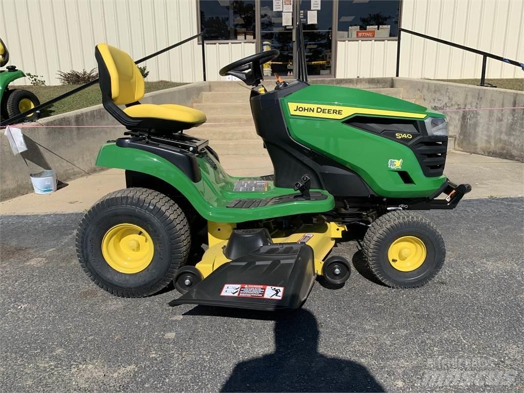 John Deere S140 Sitteklippere