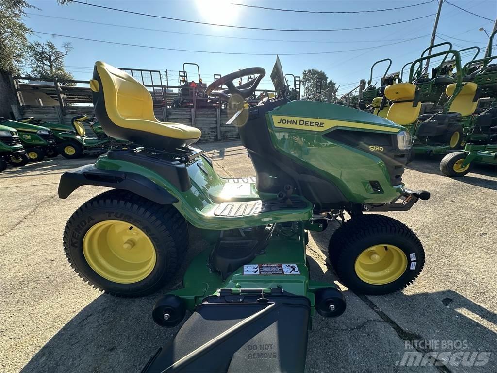 John Deere S180 Kompakttraktorer