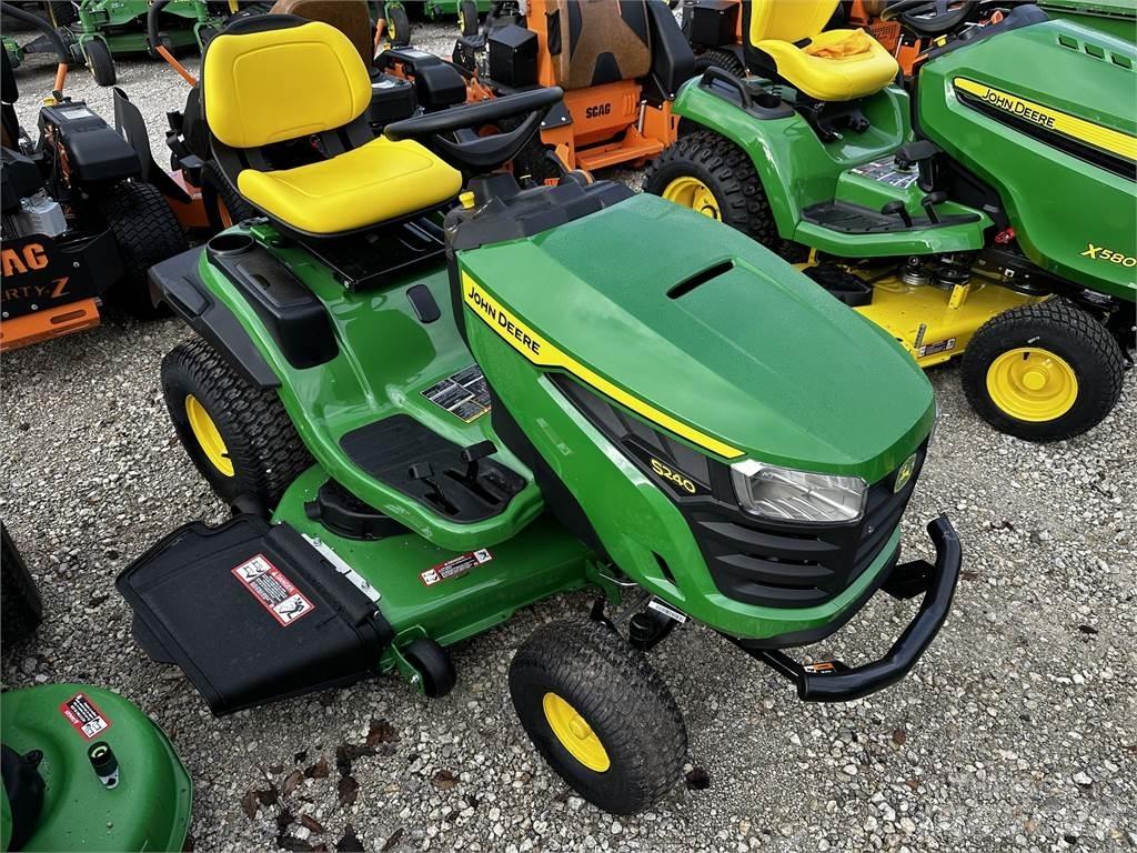 John Deere S240 Kompakttraktorer