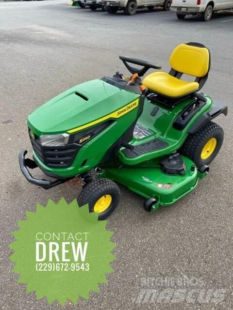 John Deere S240 Kompakttraktorer