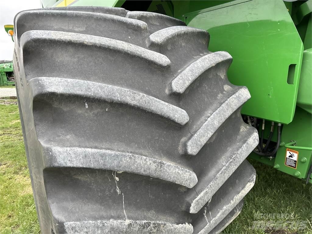 John Deere S680 Skurtreskere