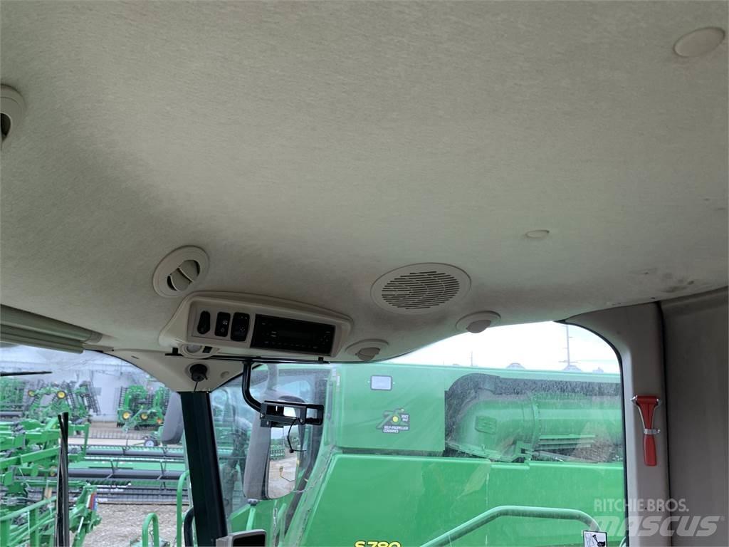 John Deere S680 Skurtreskere