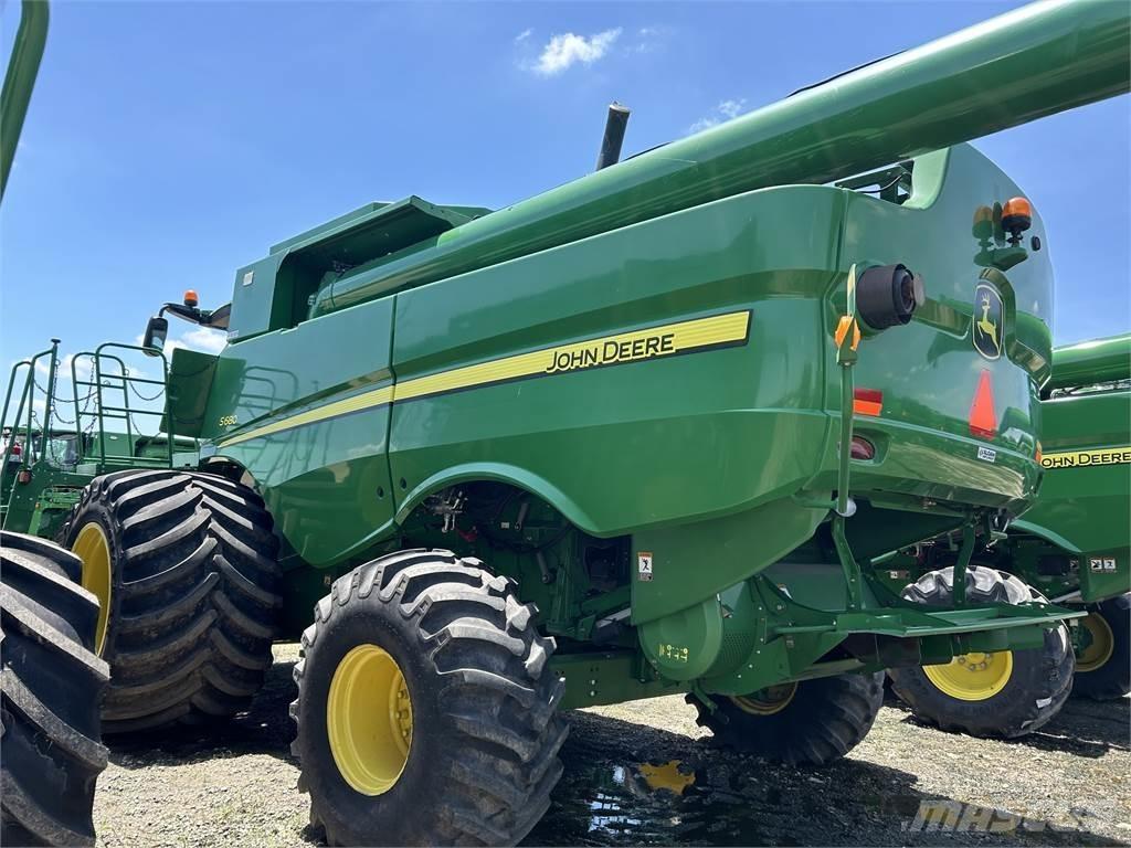 John Deere S680 Skurtreskere