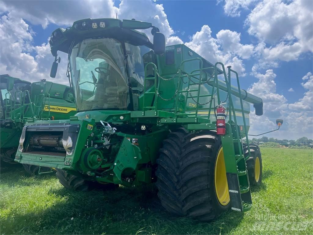John Deere S790 Skurtreskere