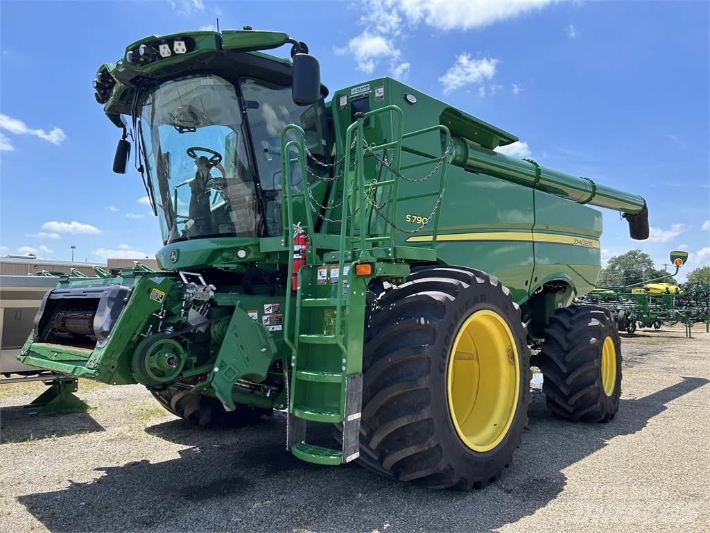 John Deere S790 Skurtreskere