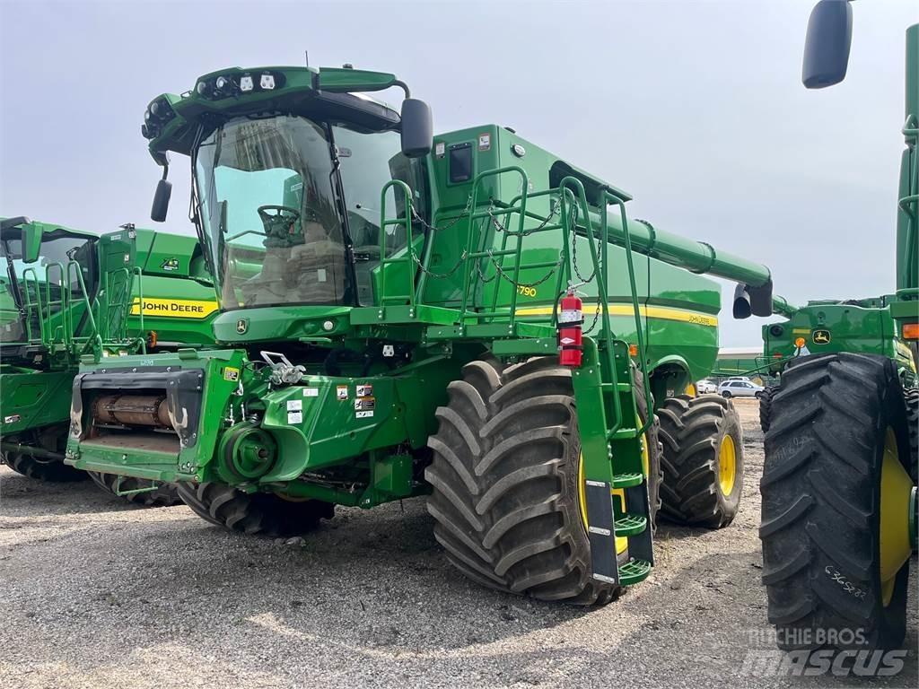 John Deere S790 Skurtreskere