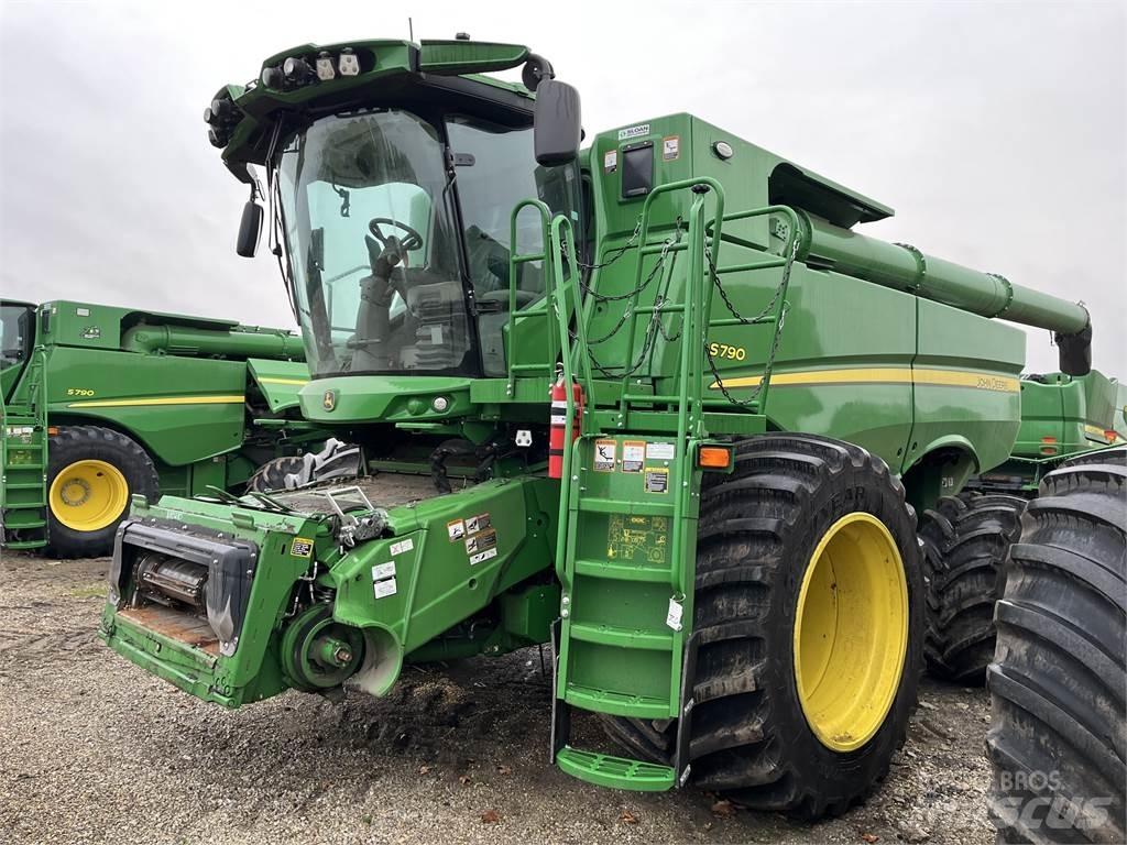 John Deere S790 Skurtreskere