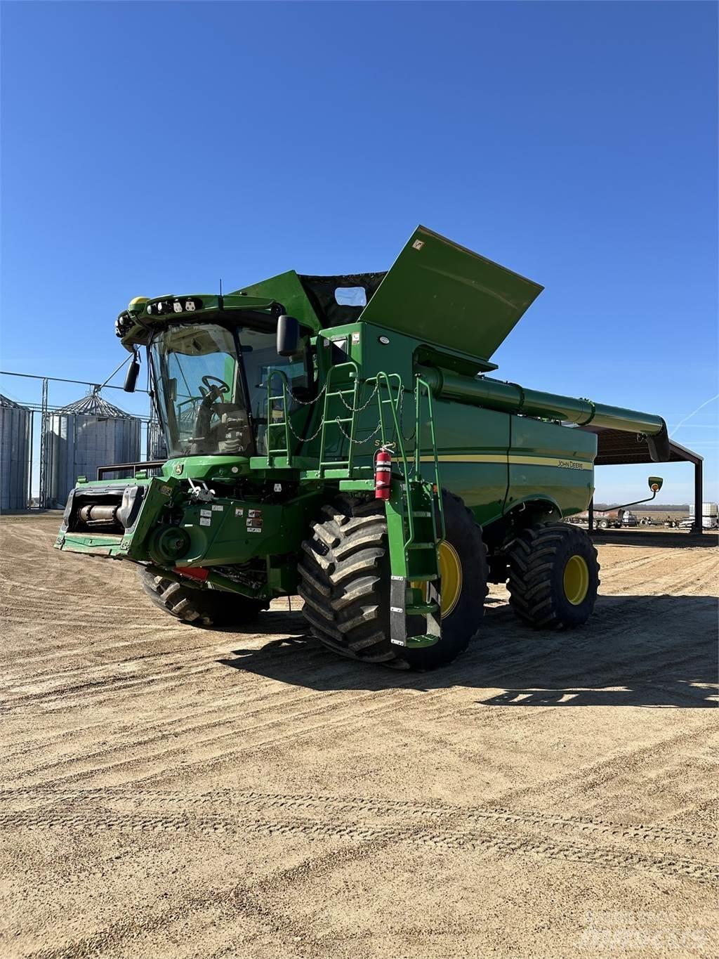 John Deere S790 Skurtreskere