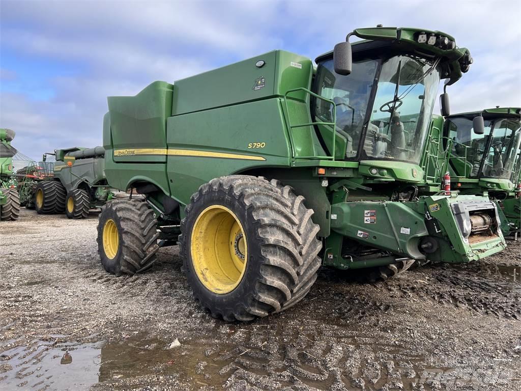 John Deere S790 Skurtreskere