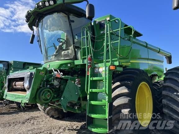 John Deere S790 Skurtreskere