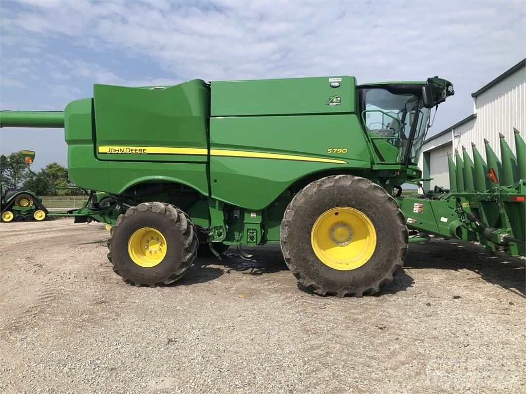 John Deere S790 Skurtreskere