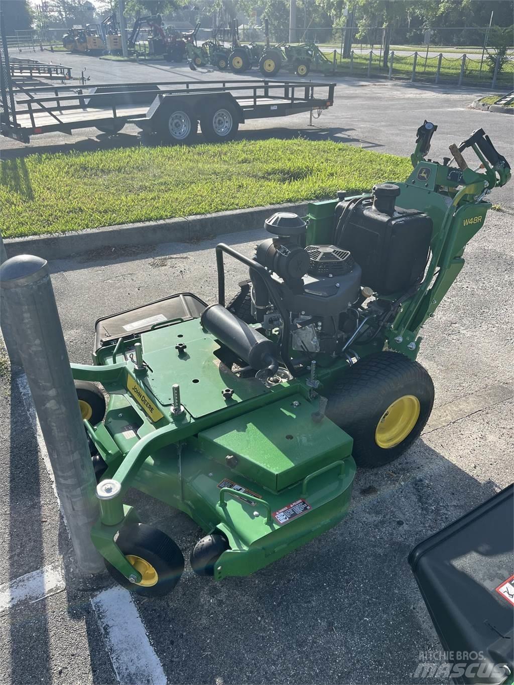 John Deere W48R Gå-bak gressklippere