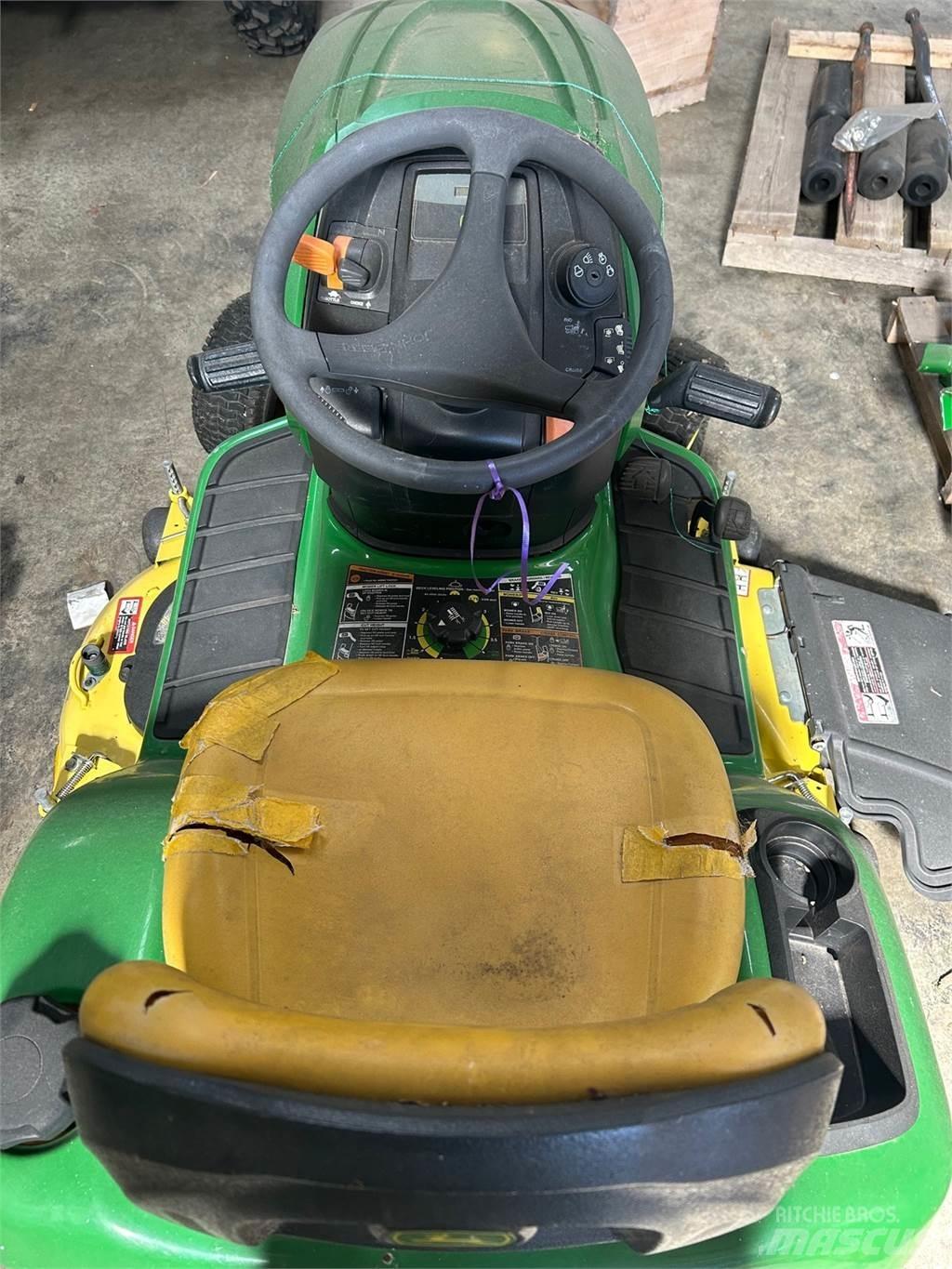 John Deere X300 Sitteklippere