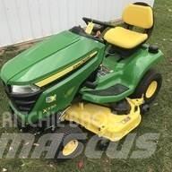 John Deere X330 Kompakttraktorer
