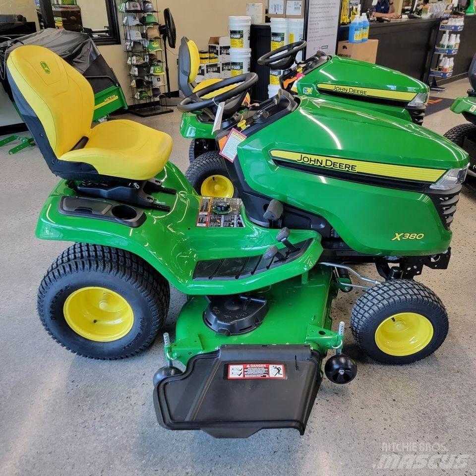 John Deere X380 Kompakttraktorer