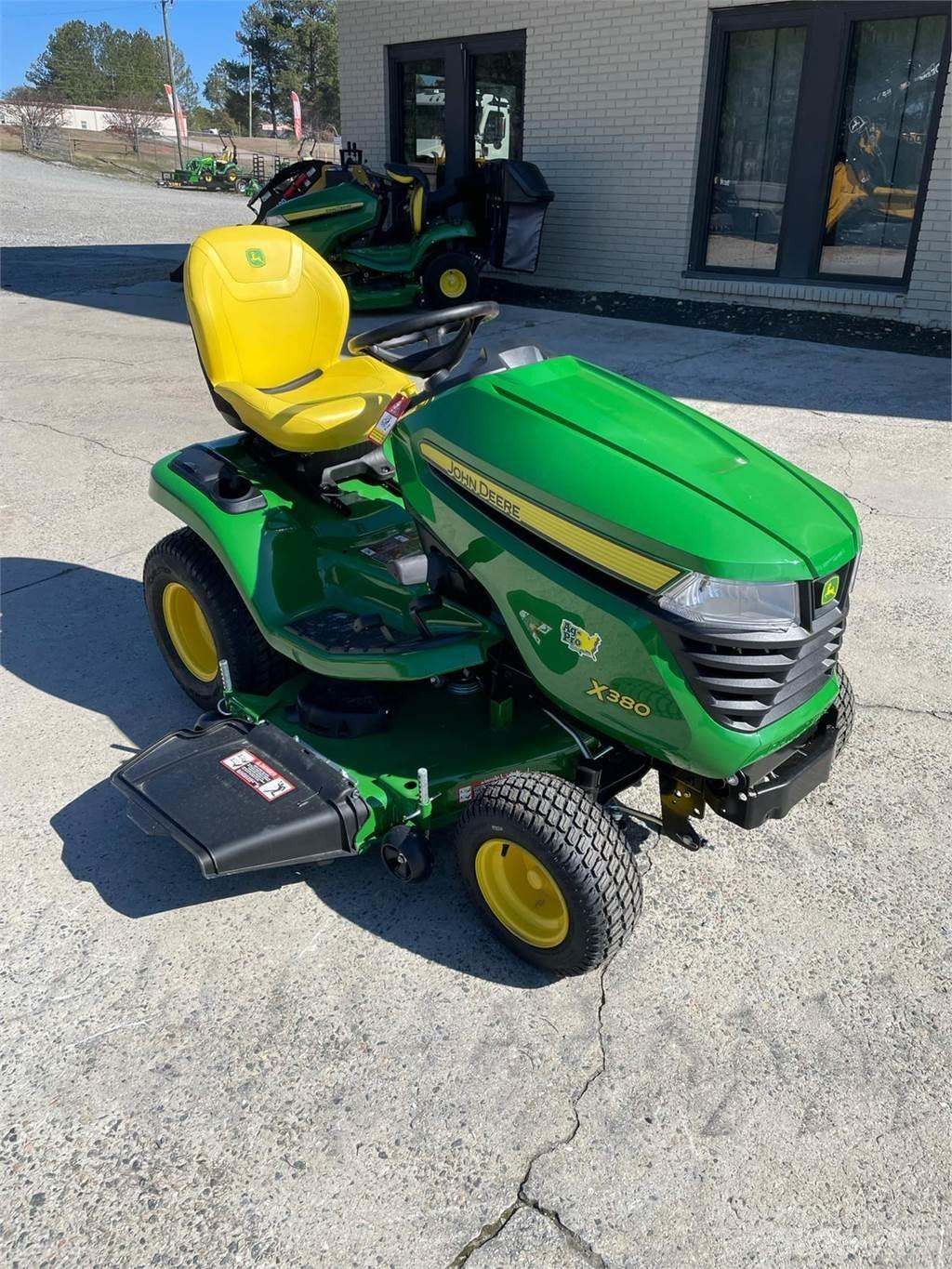 John Deere X380 Kompakttraktorer