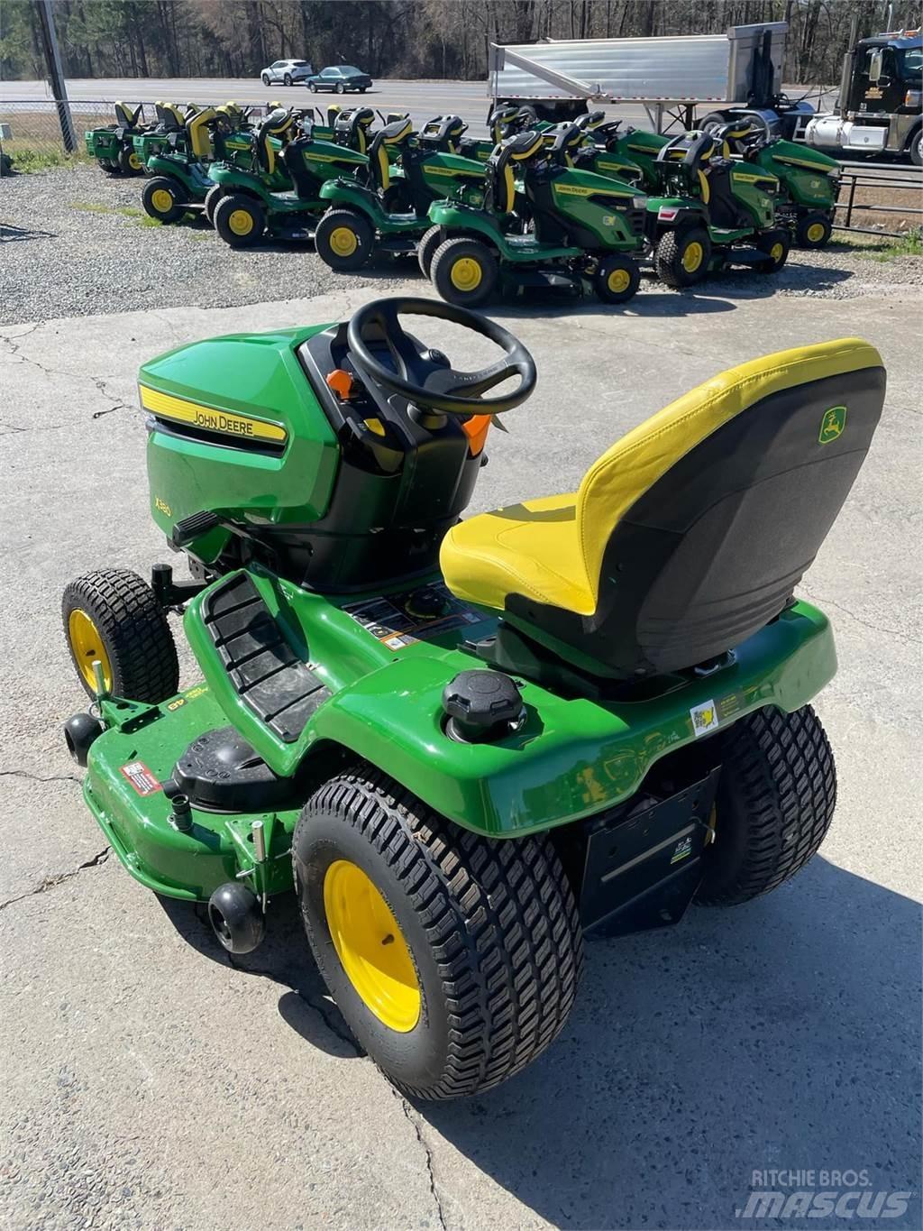 John Deere X380 Kompakttraktorer