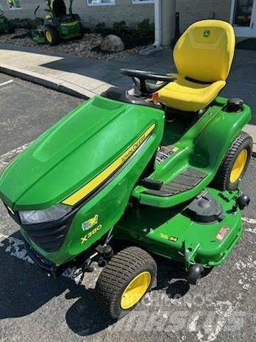 John Deere X380 Sitteklippere