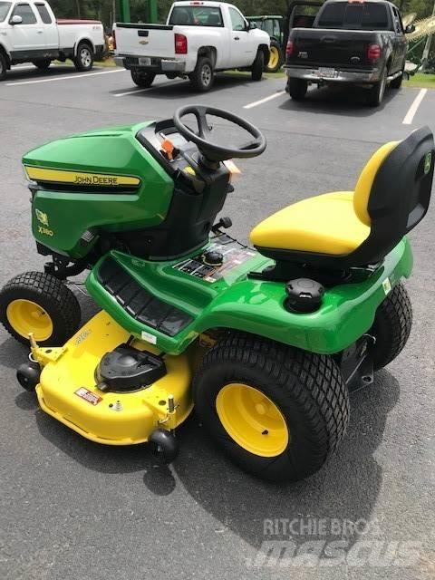 John Deere X380 Kompakttraktorer