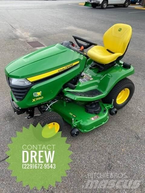 John Deere X380 Kompakttraktorer