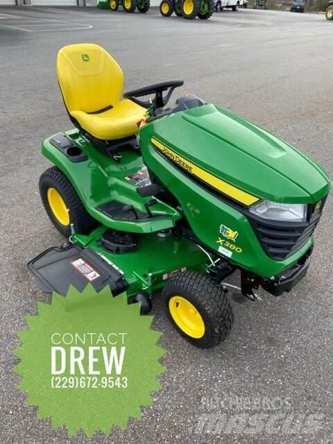 John Deere X380 Kompakttraktorer