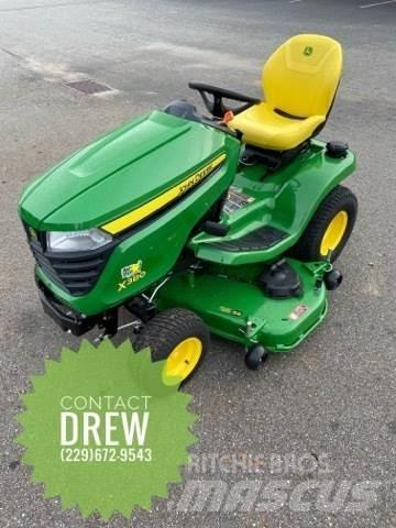 John Deere X380 Kompakttraktorer