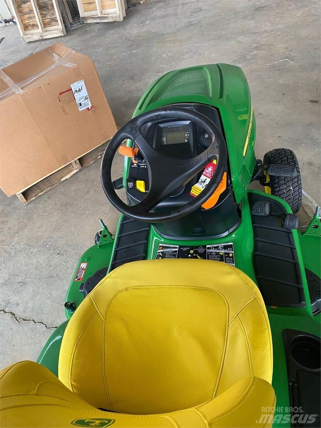 John Deere X380 Kompakttraktorer
