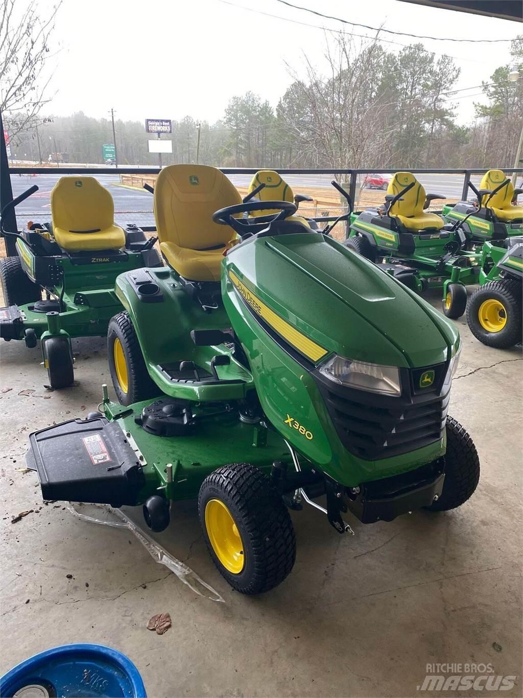 John Deere X380 Kompakttraktorer