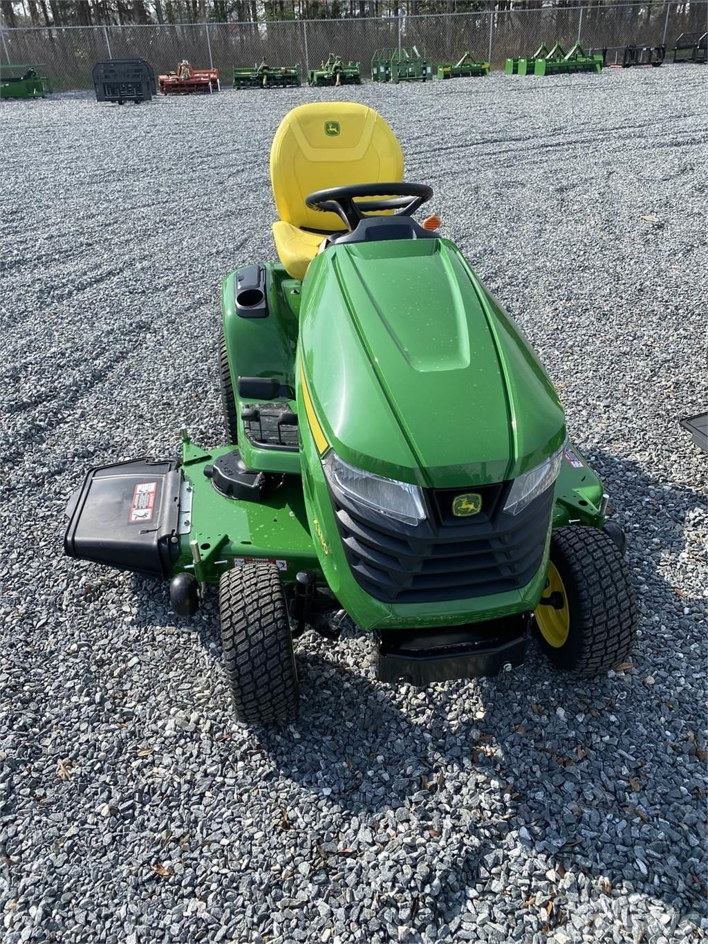 John Deere X380 Kompakttraktorer