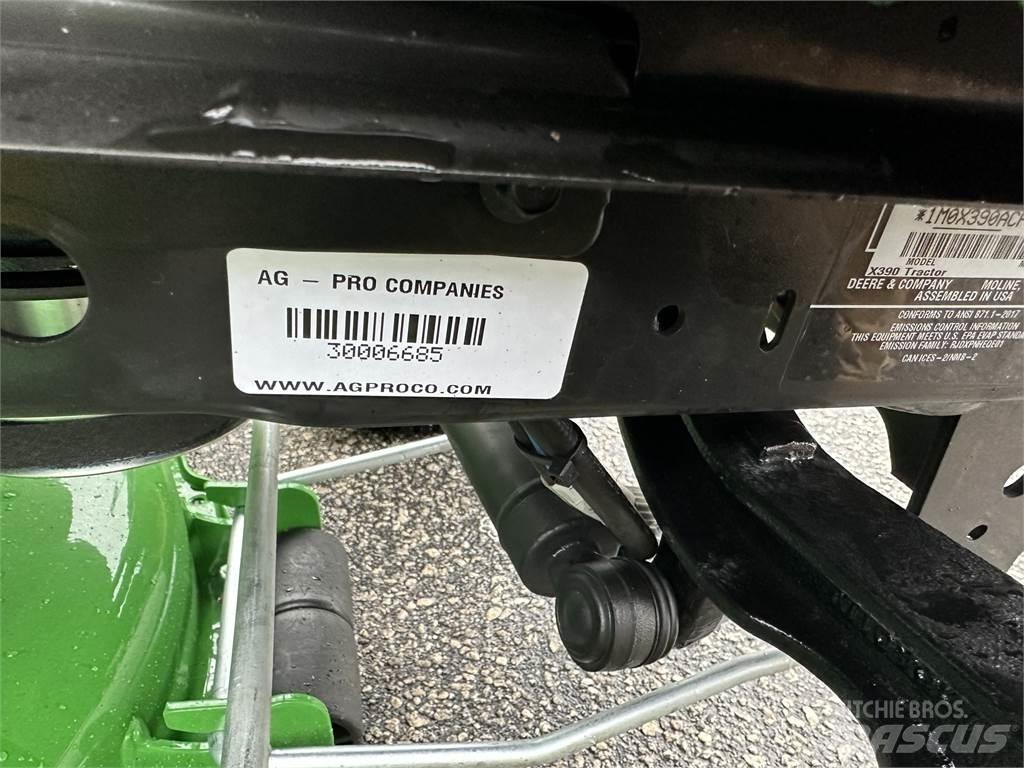 John Deere X390 Kompakttraktorer