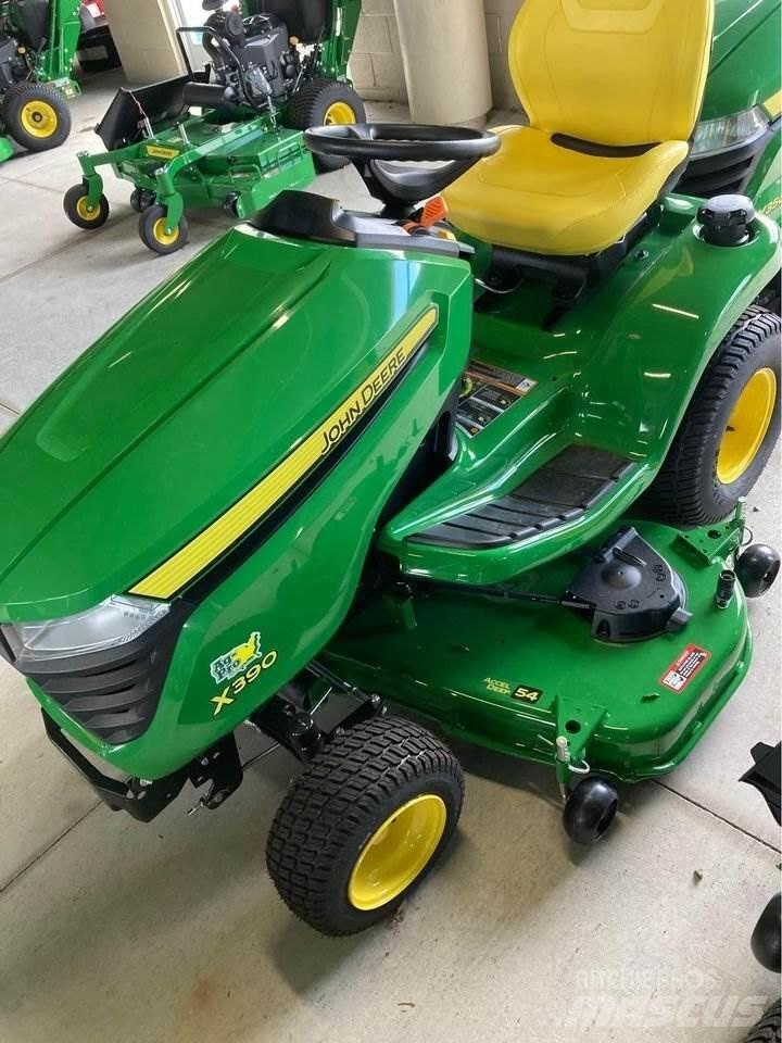 John Deere X390 Kompakttraktorer