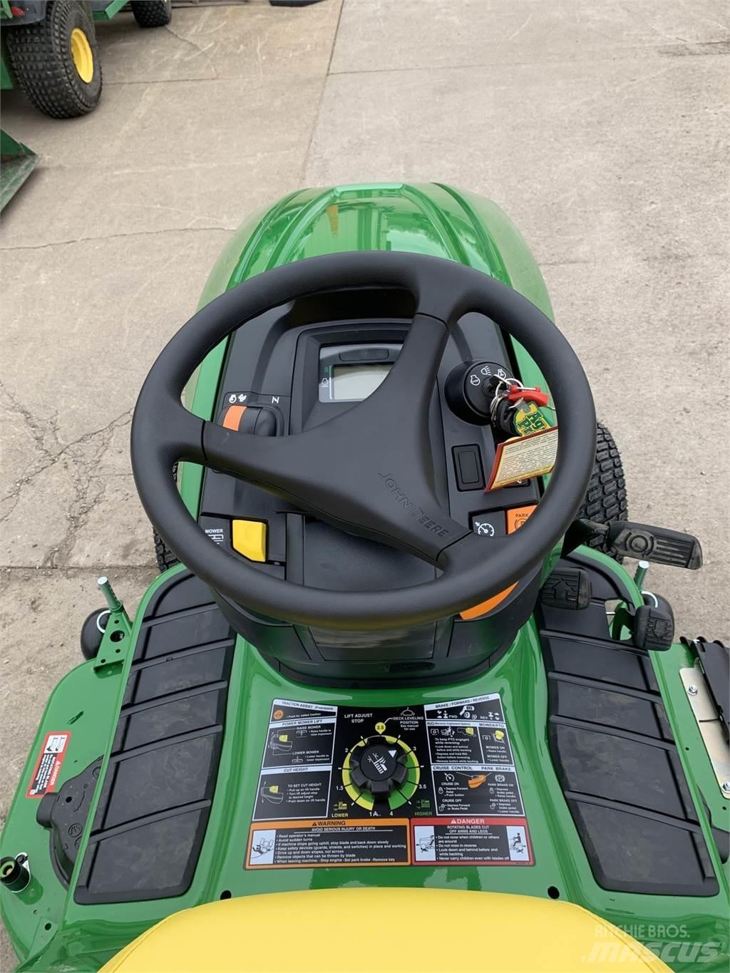 John Deere X390 Kompakttraktorer