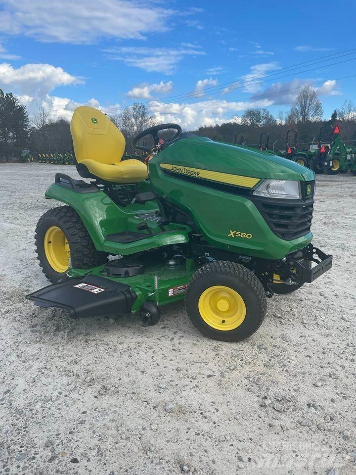 John Deere X580 Sitteklippere