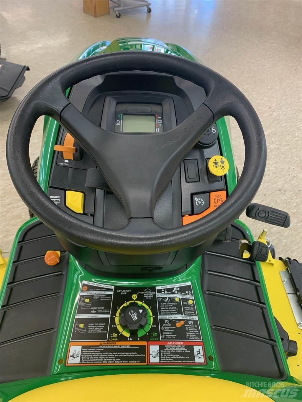 John Deere X590 Kompakttraktorer