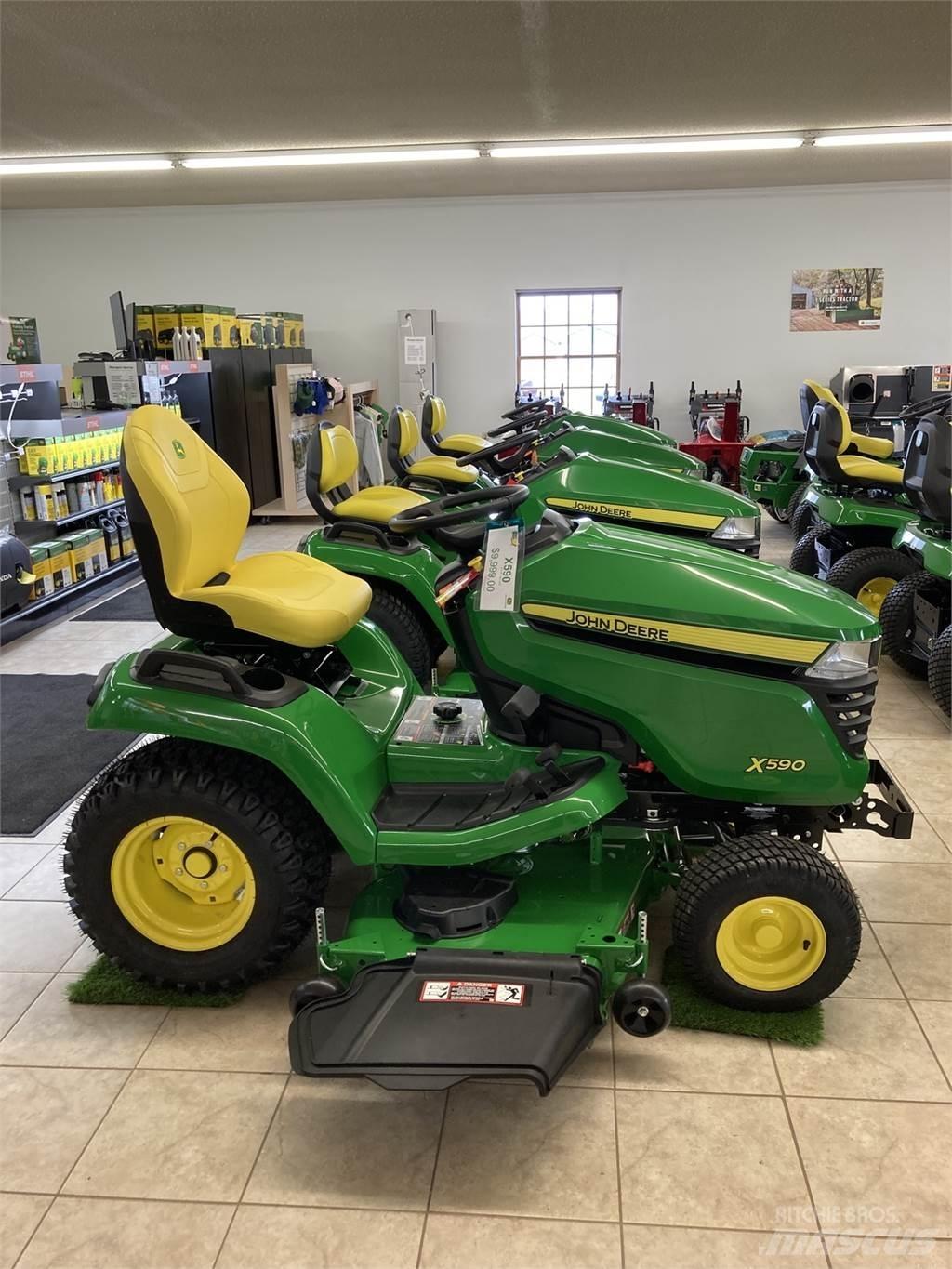 John Deere X590 Kompakttraktorer