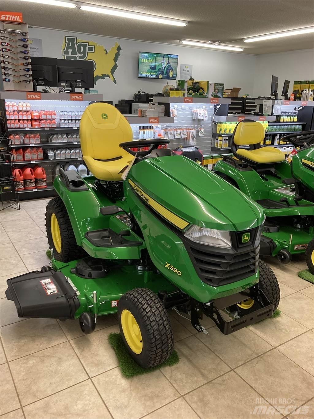John Deere X590 Kompakttraktorer