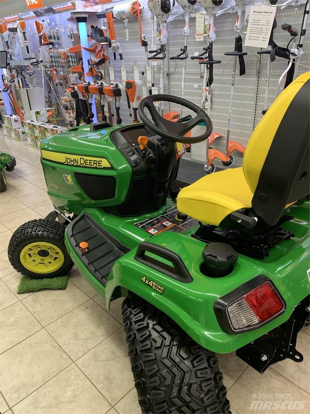 John Deere X739 Kompakttraktorer
