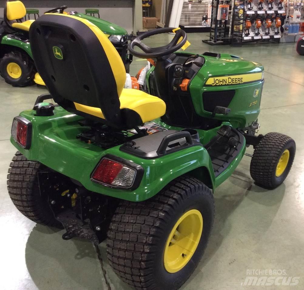 John Deere X750 Kompakttraktorer