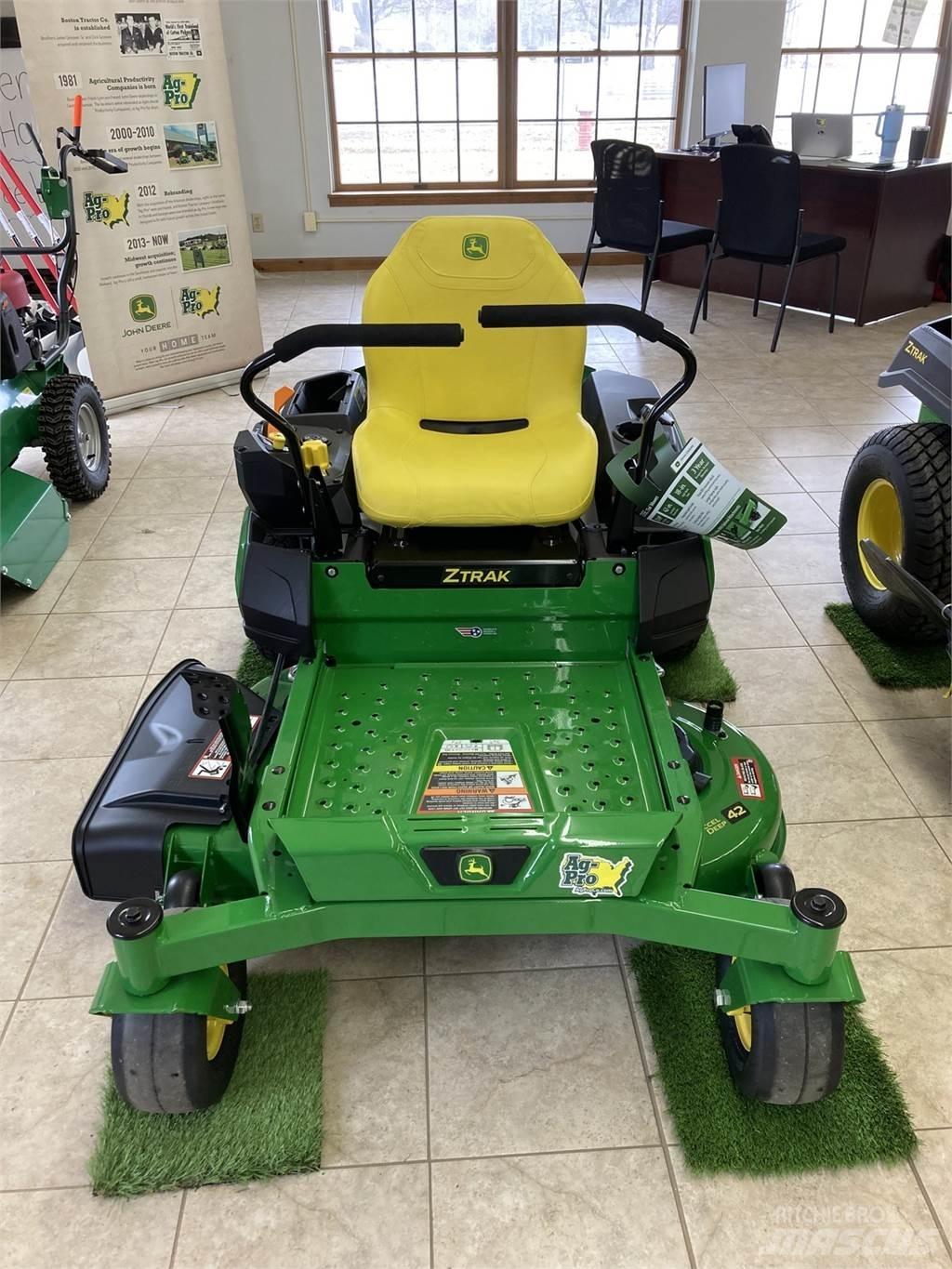 John Deere Z315E Spakstyrte gressklippere