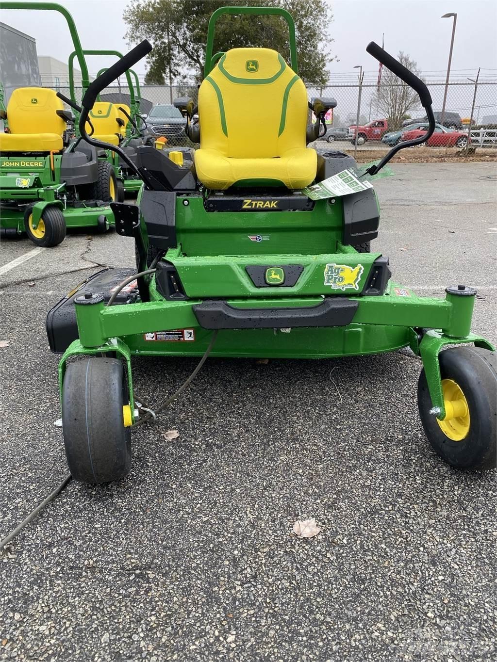 John Deere Z320R Spakstyrte gressklippere