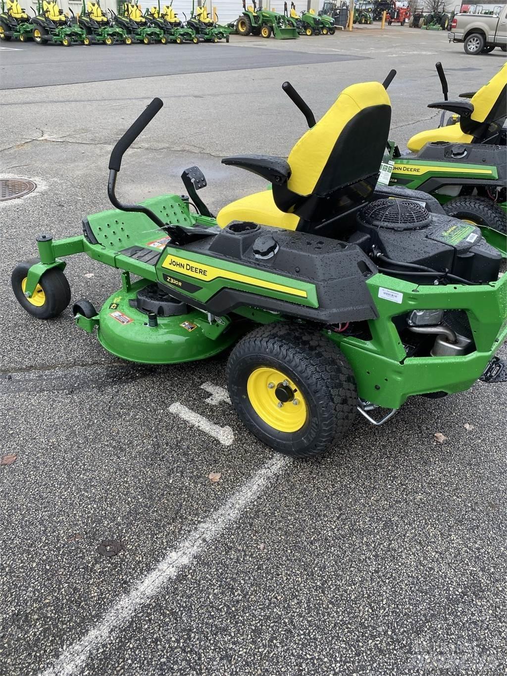 John Deere Z320R Spakstyrte gressklippere