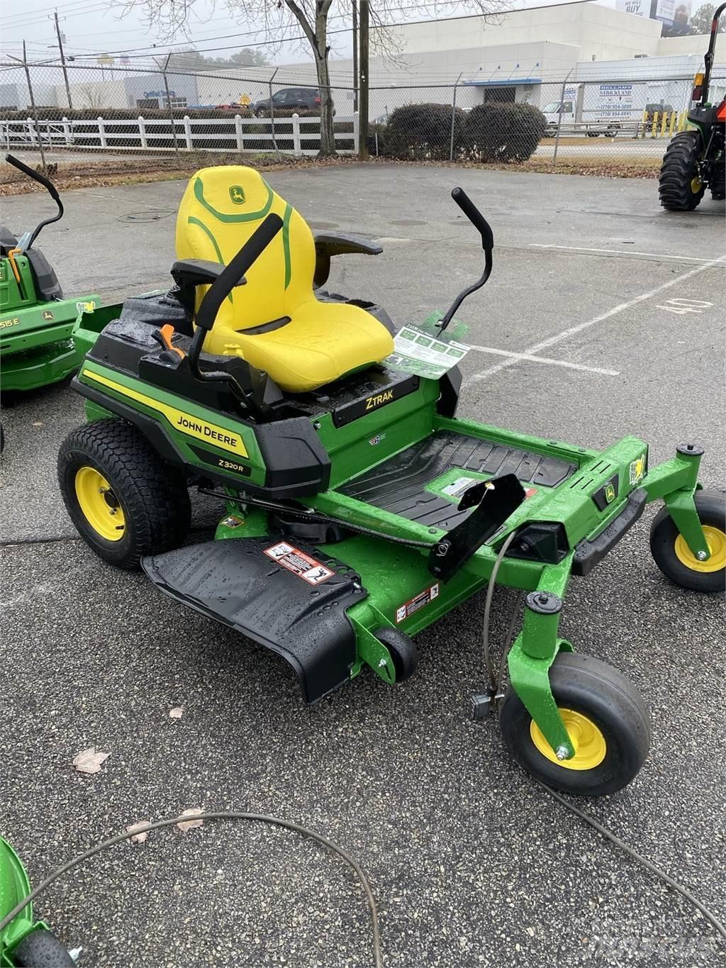 John Deere Z320R Spakstyrte gressklippere