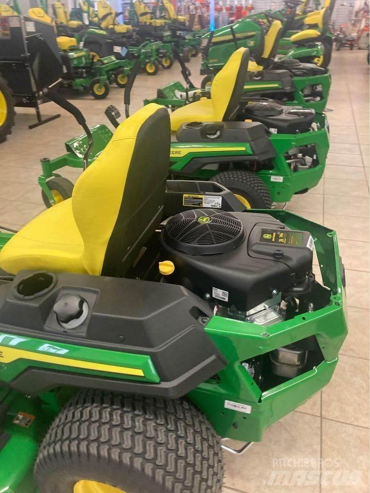 John Deere Z325E Spakstyrte gressklippere