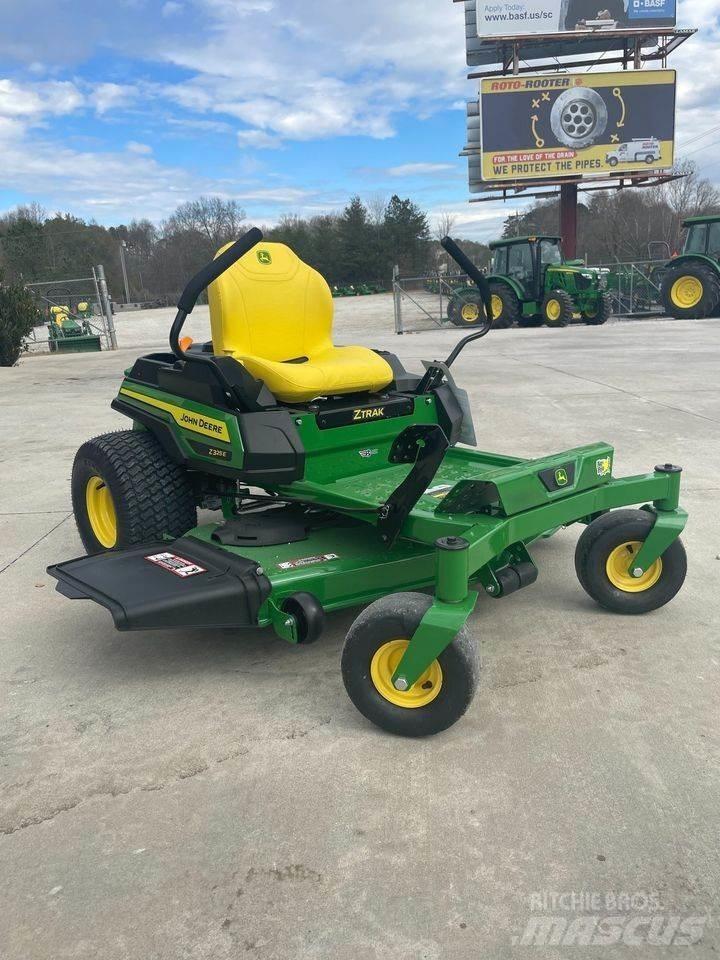 John Deere Z325E Spakstyrte gressklippere