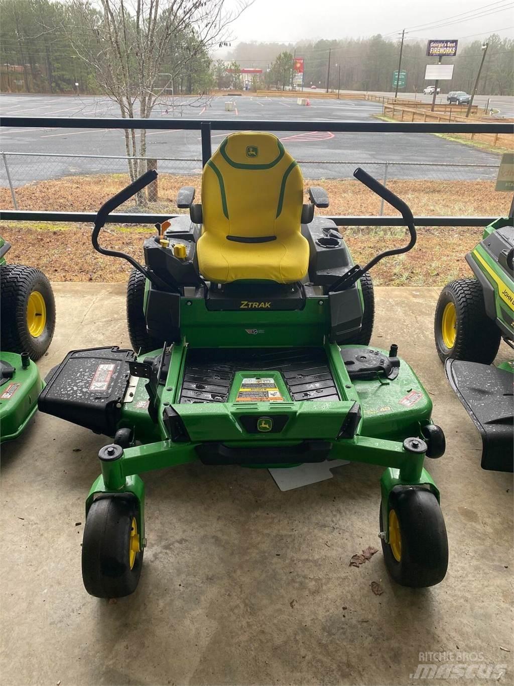 John Deere Z330R Spakstyrte gressklippere