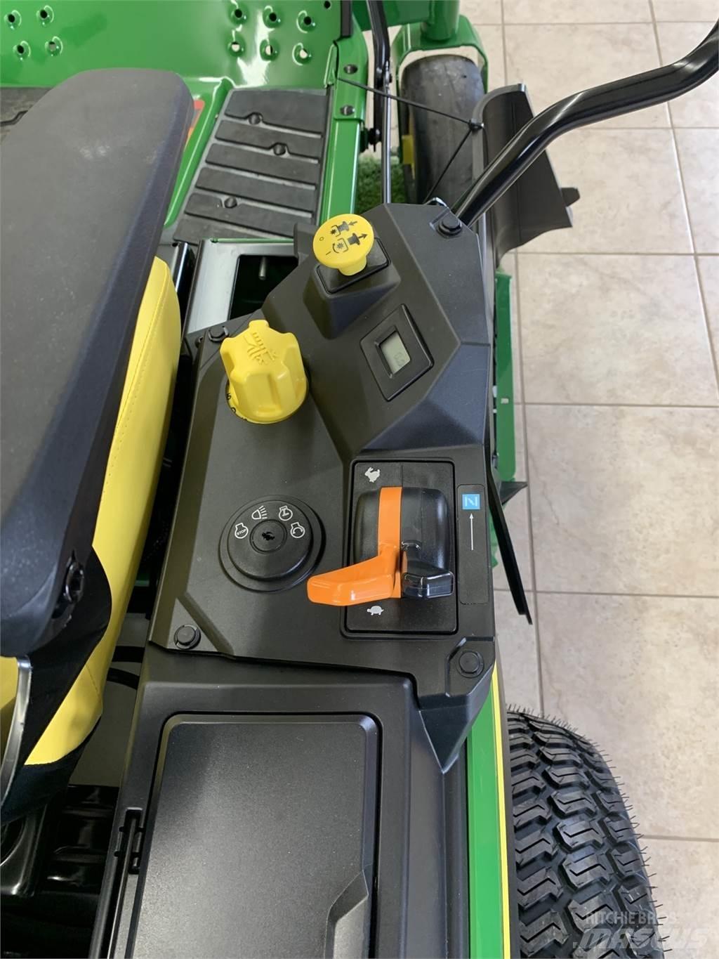 John Deere Z330R Spakstyrte gressklippere
