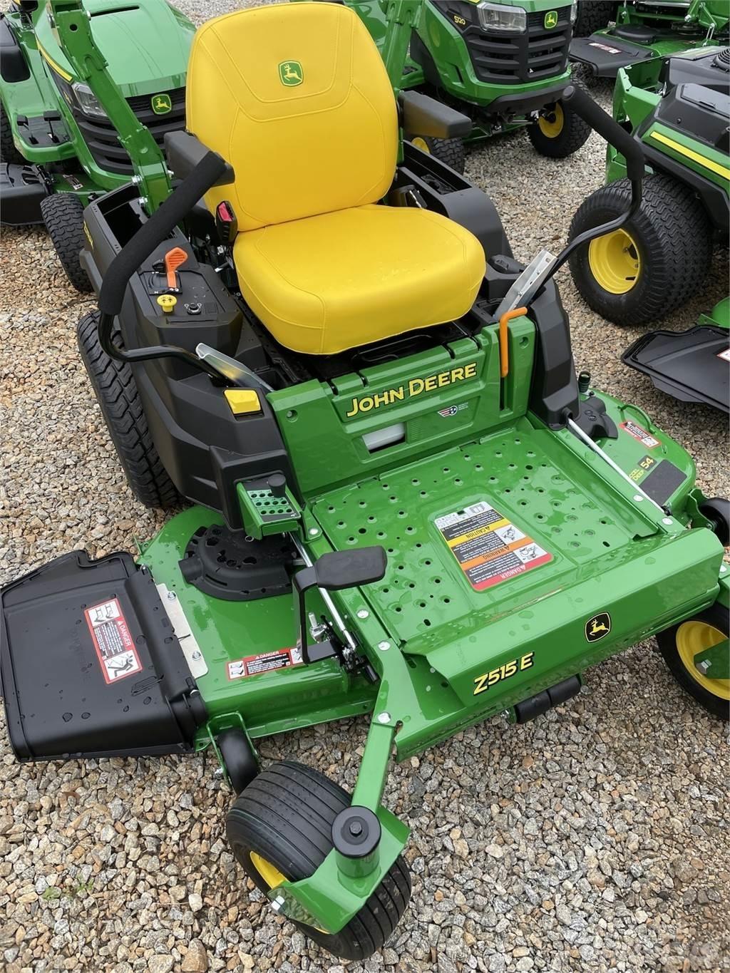 John Deere Z515E Spakstyrte gressklippere